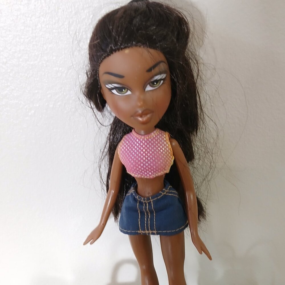 Bratz Sasha doll with clothes and accessories - 14 pieces total - Picture 2 of 10
